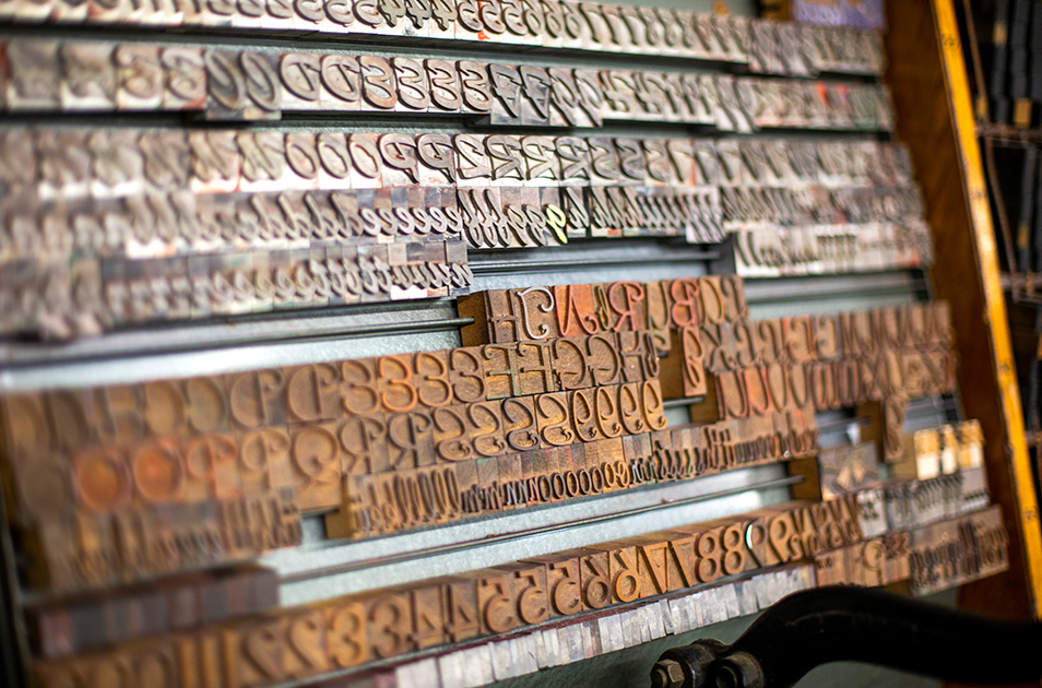 Font tiles used in letterpress printing