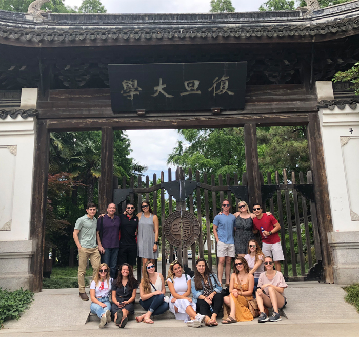 UT students on a travel course in Asia UT students on a travel course in Asia