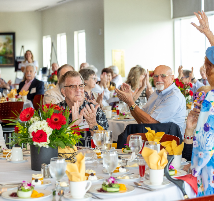Dr. Dahlberg met with students around campus to hand out cookies after the inauguration ceremony.