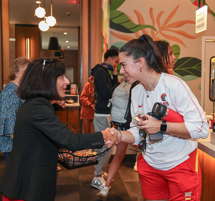 Dr. Dahlberg met with students around campus to hand out cookies after the inauguration ceremony.