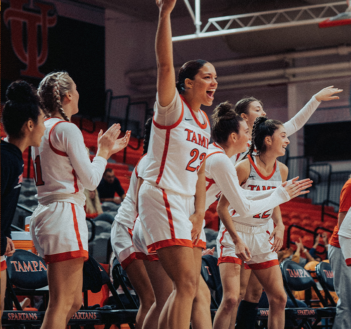 women's basketball players