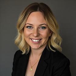 Carina Santa Maria '07