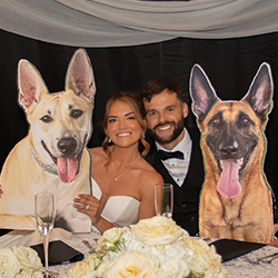 picture of Breanna (Taphouse) Sauvron ’20 and Matthew Sauvron ’18, MBA ’21 