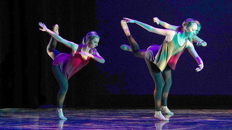 Student-Choreographed Fall Dance Happening Kicks off Oct. 25