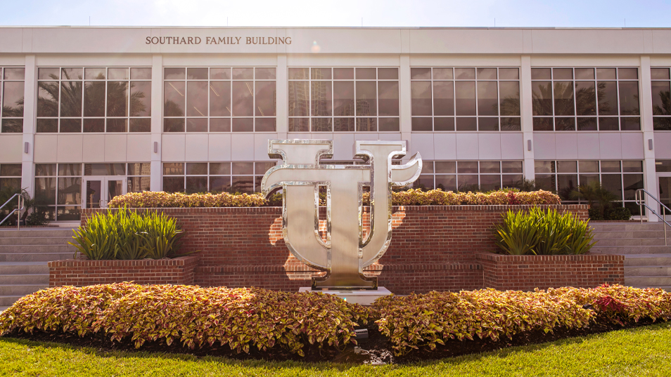 Interlocking UT Statue