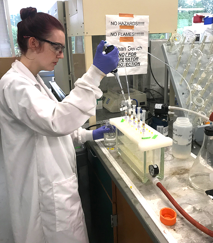 Reid performs Solid Phase Extraction (SPE) to separate the dissolved organic matter from seawater.