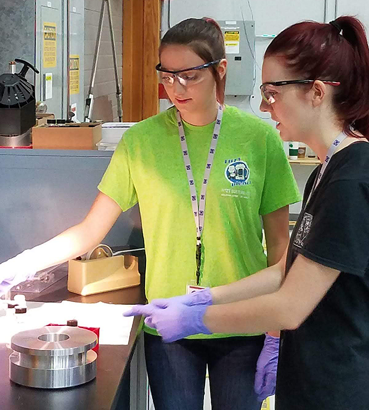 The students preparing samples to be run in -ESI FT-ICRMSl