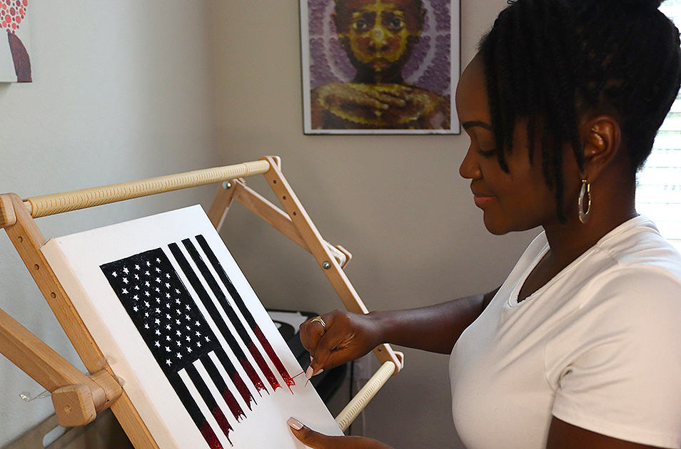 Nneka Jones '20 creating art.